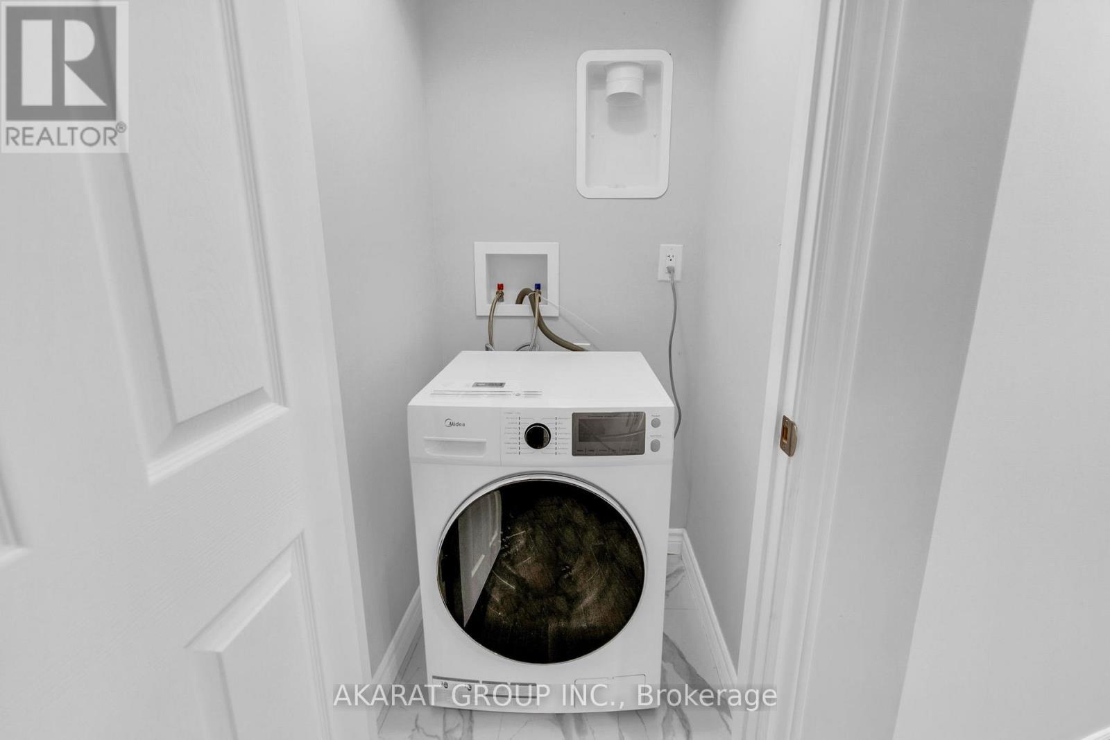 Basement Apt - 5463 Fudge Terrace, Mississauga, ON - Indoor Photo Showing Laundry Room