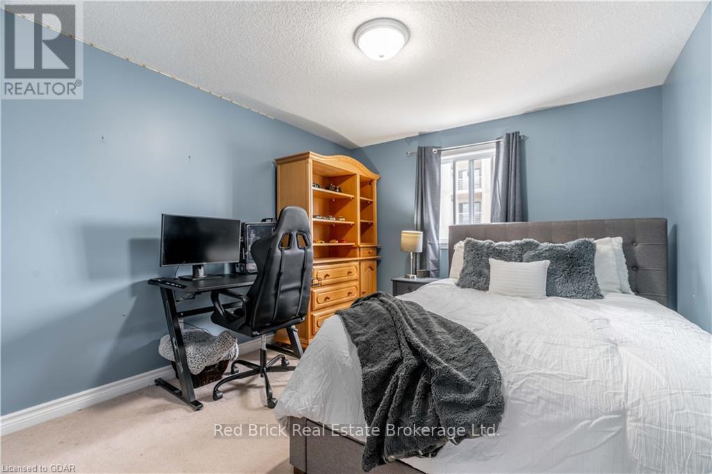 24 - 20 Shackleton Drive, Guelph (Grange Road), ON - Indoor Photo Showing Bedroom