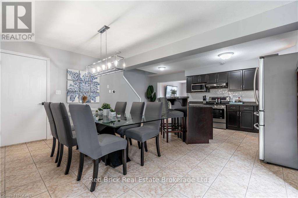 24 - 20 Shackleton Drive, Guelph (Grange Road), ON - Indoor Photo Showing Dining Room