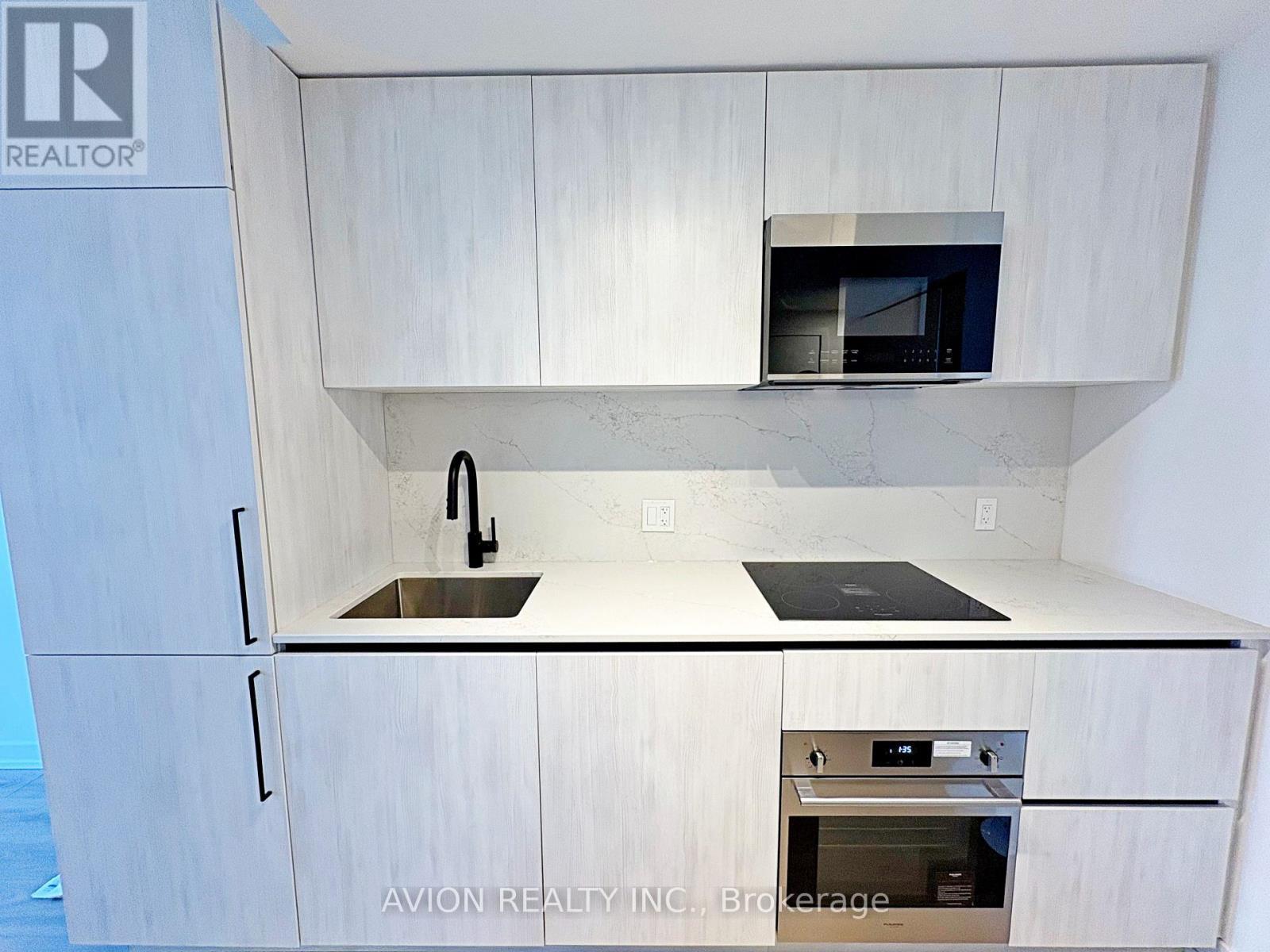 730 - 35 Parliament Street, Toronto, ON - Indoor Photo Showing Kitchen