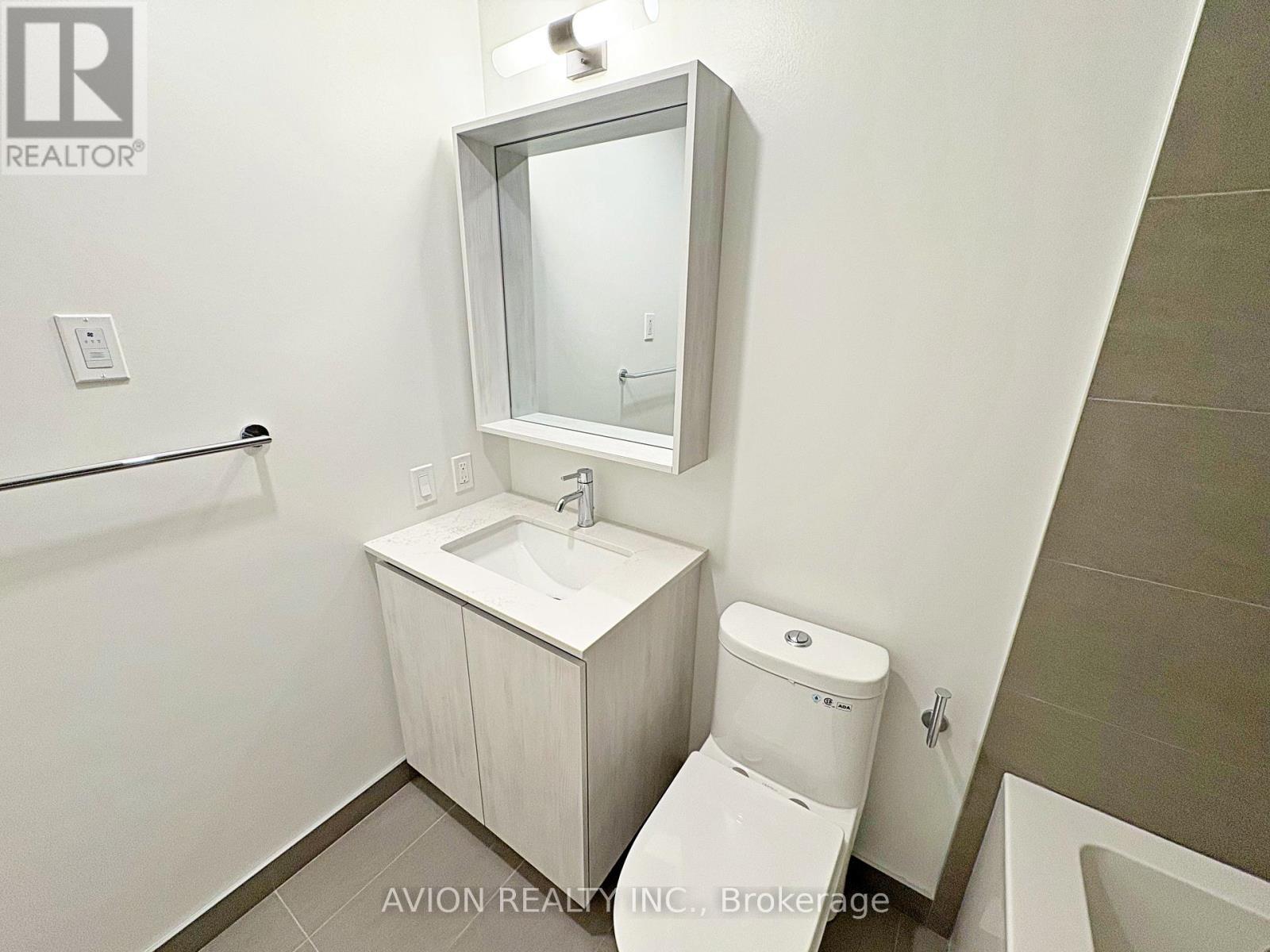 730 - 35 Parliament Street, Toronto, ON - Indoor