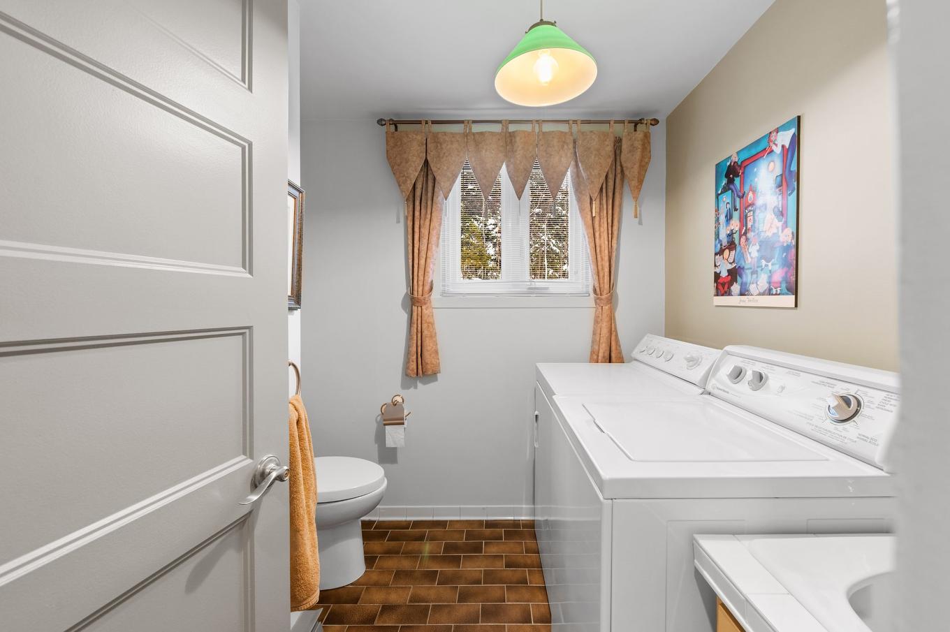 Salle d'eau - 1470 1Re Avenue, Val-Morin, QC - Indoor Photo Showing Laundry Room