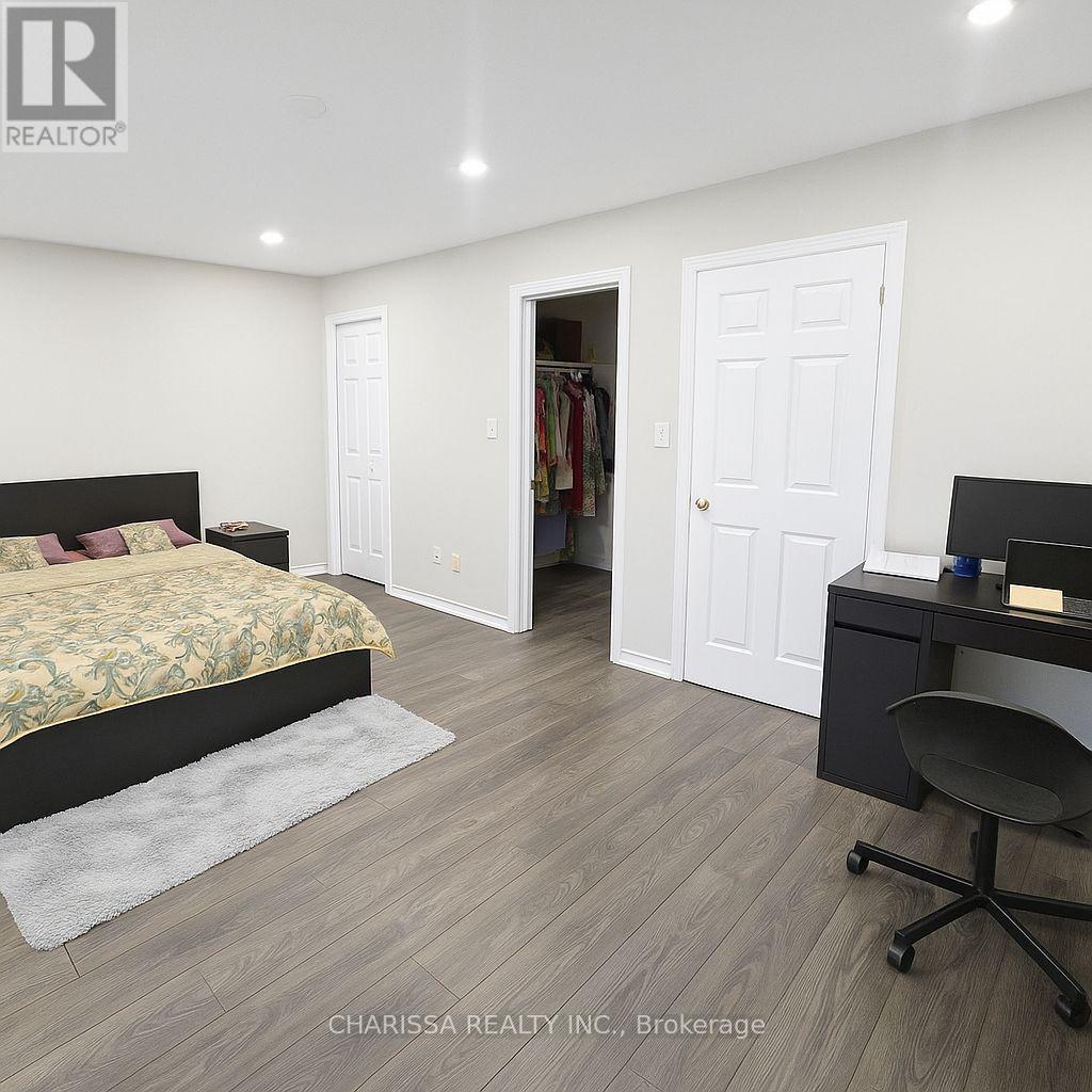 6798 Bansbridge Crescent, Mississauga, ON - Indoor Photo Showing Bedroom