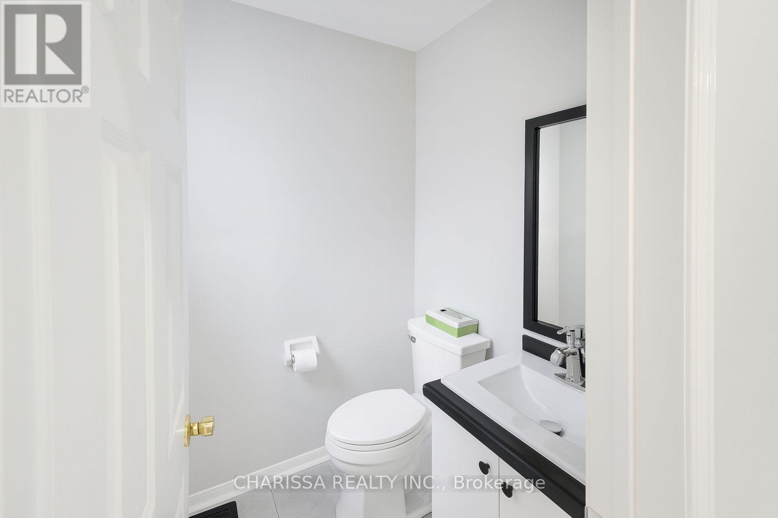 6798 Bansbridge Crescent, Mississauga, ON - Indoor Photo Showing Bathroom