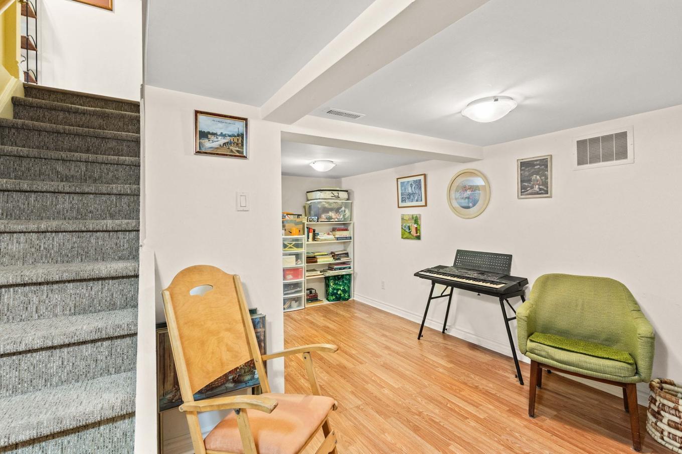 Salle familiale - 590 Ch. Du Bord-Du-Lac-Lakeshore, Dorval, QC - Indoor Photo Showing Other Room