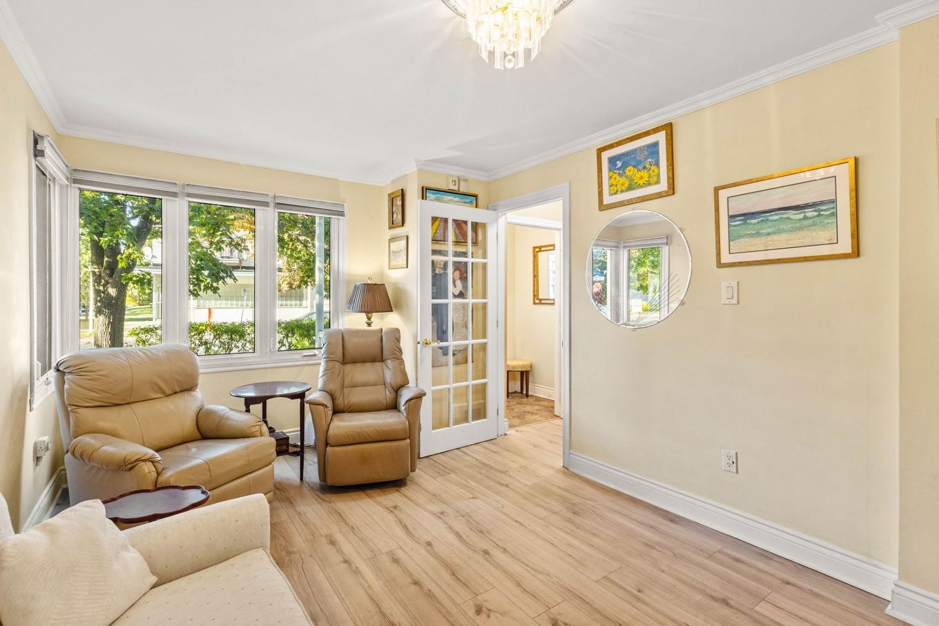 Salon - 590 Ch. Du Bord-Du-Lac-Lakeshore, Dorval, QC - Indoor Photo Showing Living Room