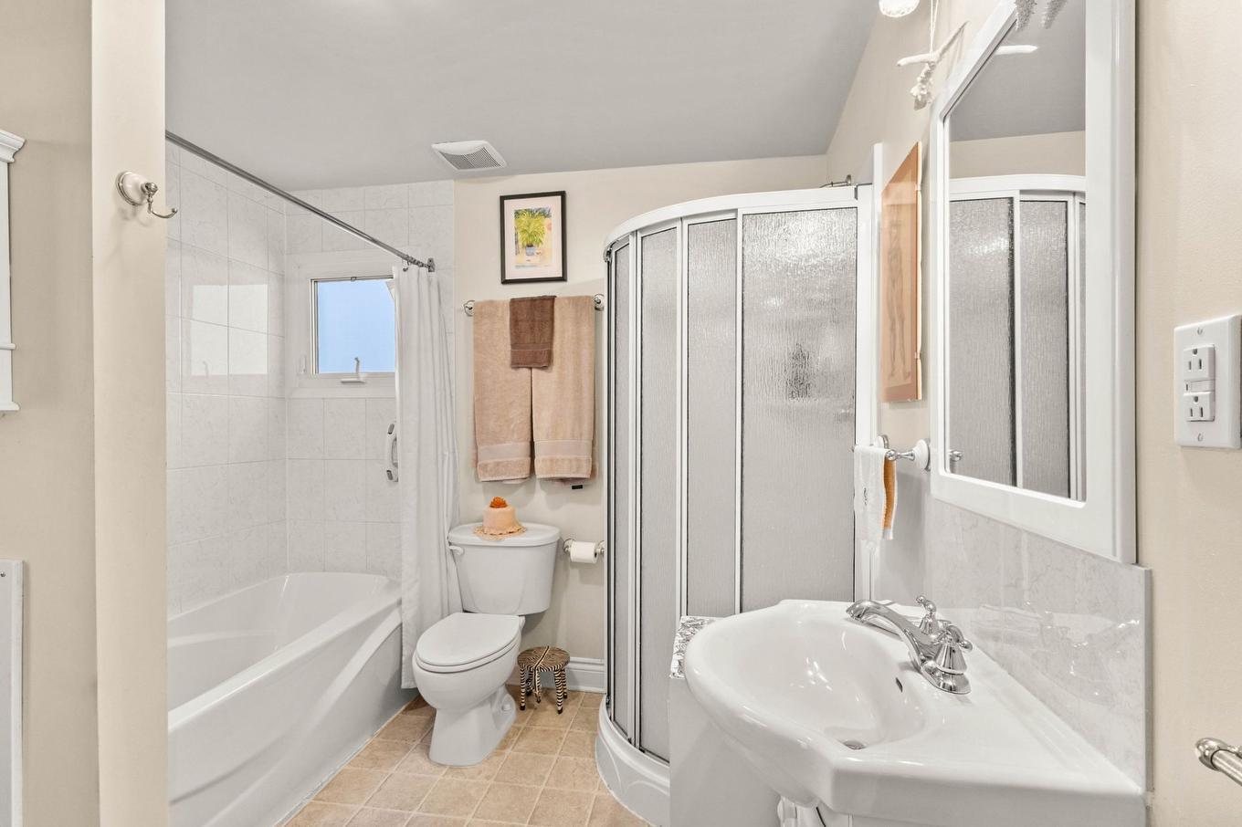 Salle de bains - 590 Ch. Du Bord-Du-Lac-Lakeshore, Dorval, QC - Indoor Photo Showing Bathroom