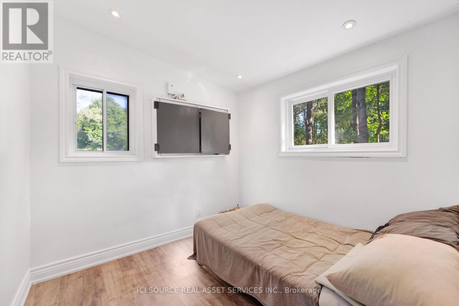 3526 Monck Road, Kawartha Lakes, ON - Indoor Photo Showing Bedroom