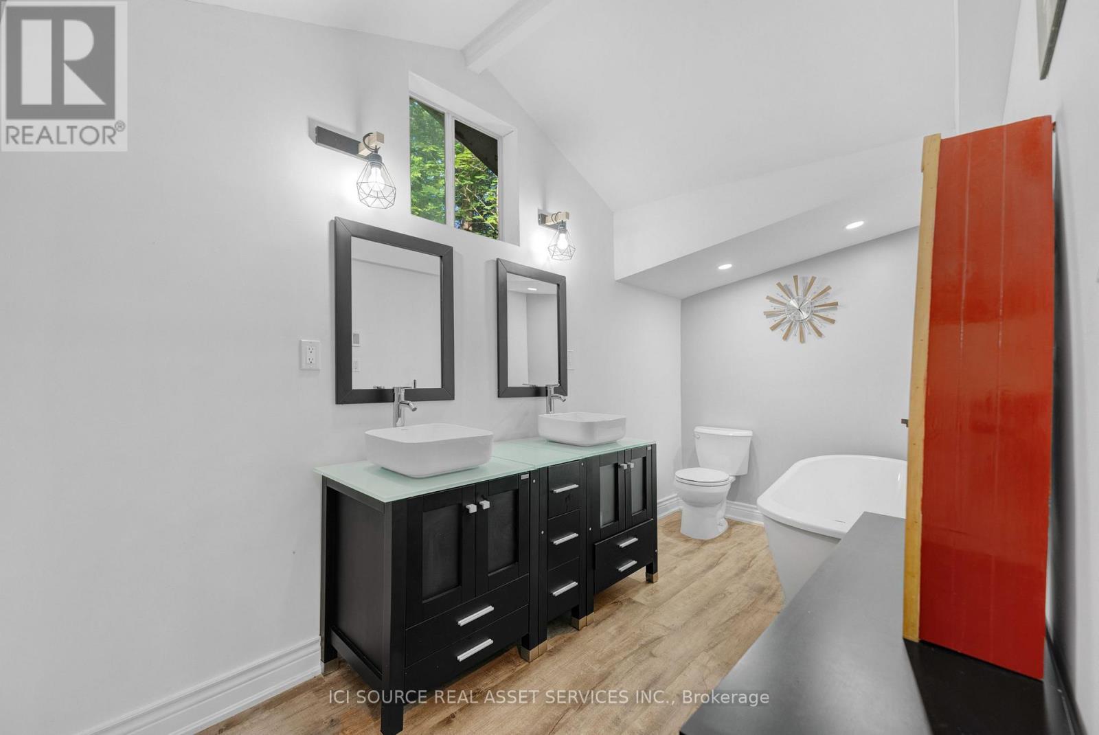 3526 Monck Road, Kawartha Lakes, ON - Indoor Photo Showing Bathroom