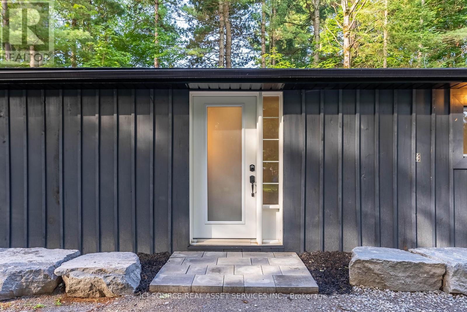 3526 Monck Road, Kawartha Lakes, ON - Outdoor