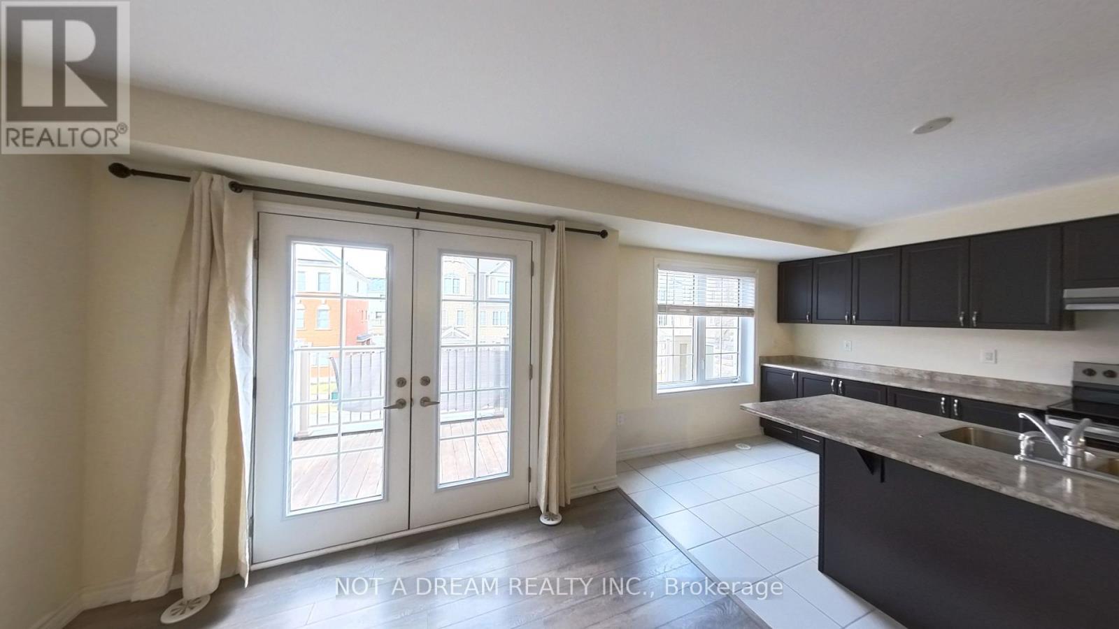 11 Bluegill Crescent, Whitby, ON - Indoor Photo Showing Kitchen With Double Sink
