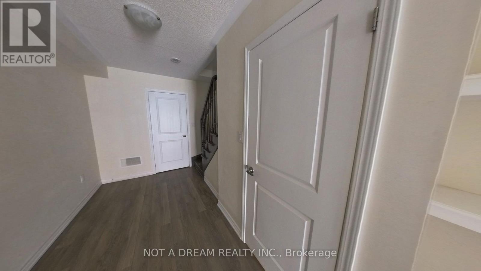 11 Bluegill Crescent, Whitby, ON - Indoor Photo Showing Other Room