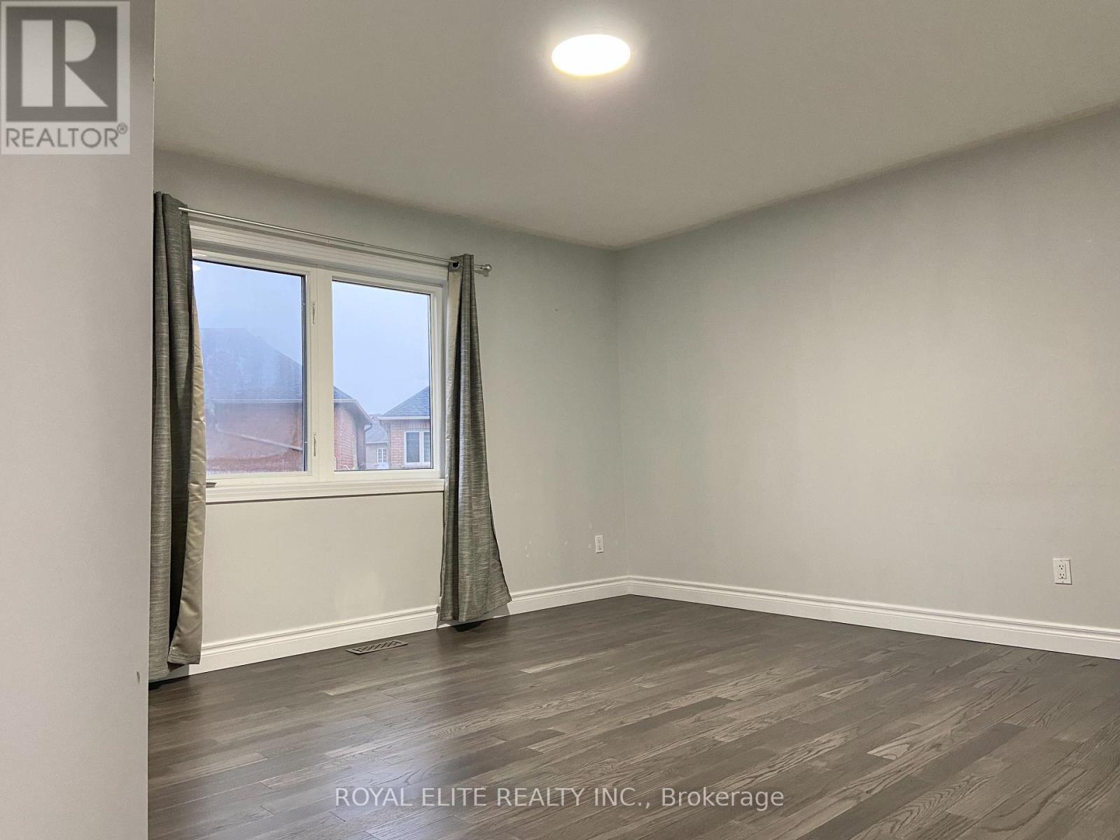 26 Starhill Crescent, Markham, ON - Indoor Photo Showing Other Room