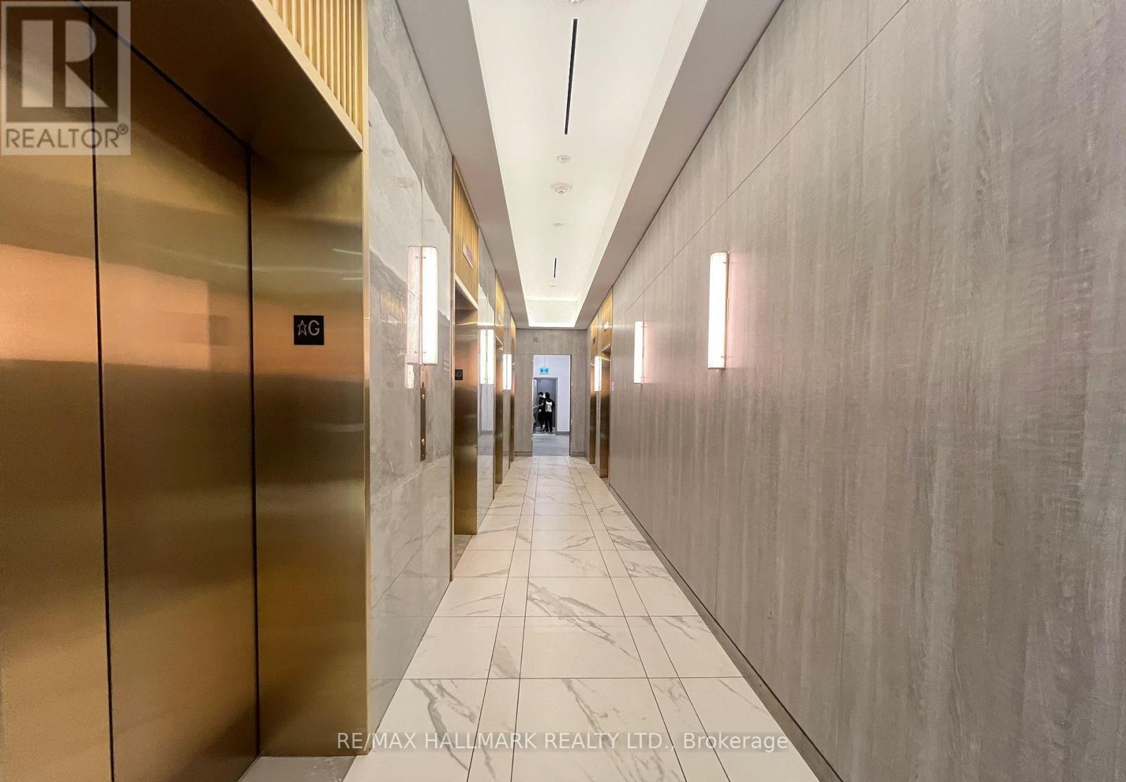 4009 - 5 Buttermill Avenue, Vaughan, ON - Indoor Photo Showing Other Room