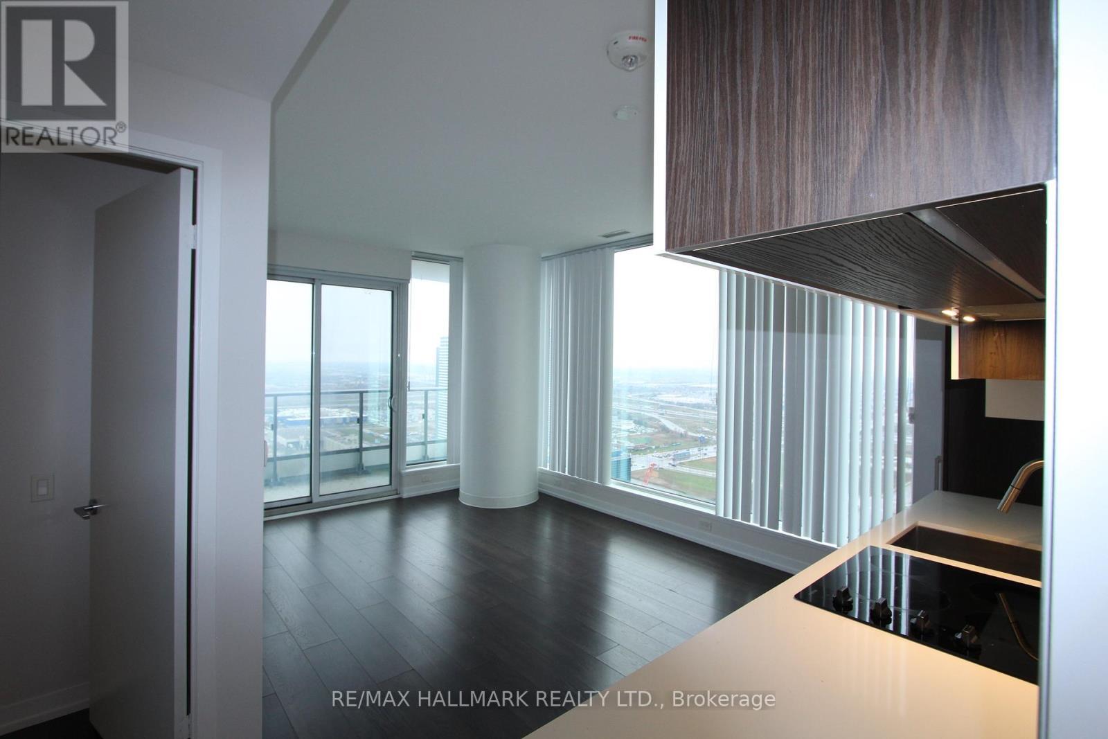 4009 - 5 Buttermill Avenue, Vaughan, ON - Indoor Photo Showing Other Room