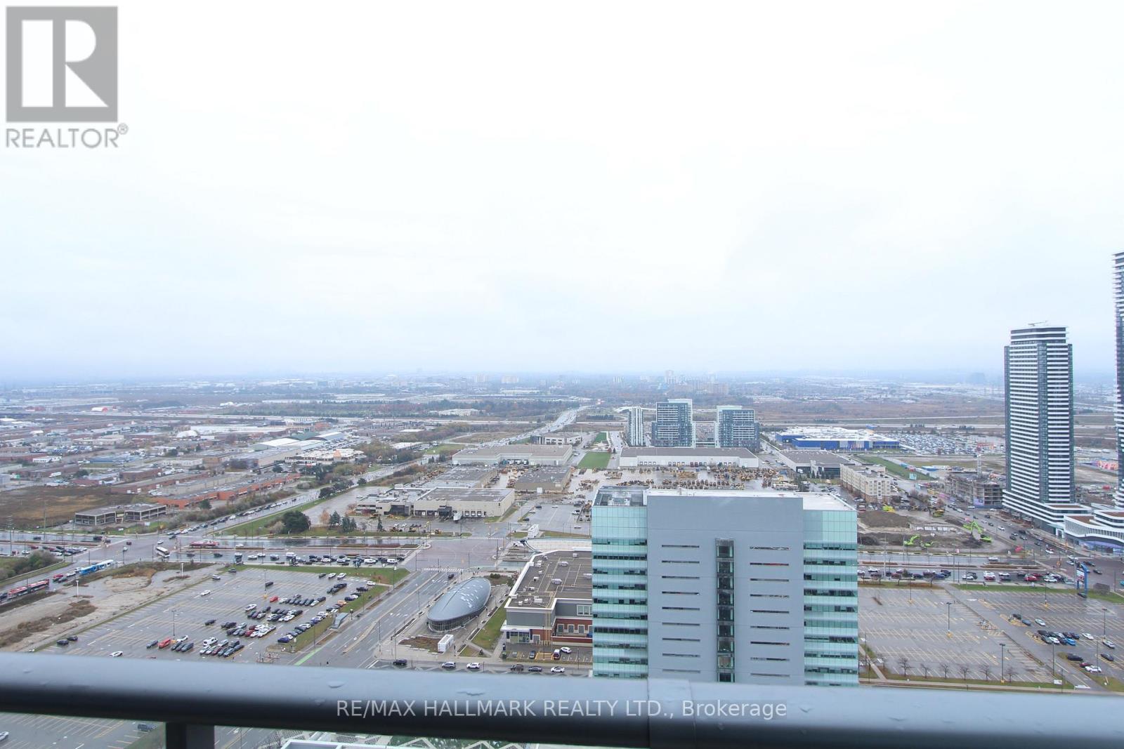 4009 - 5 Buttermill Avenue, Vaughan, ON - Outdoor With View