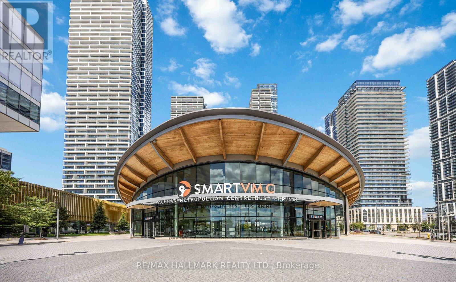 4009 - 5 Buttermill Avenue, Vaughan, ON - Outdoor