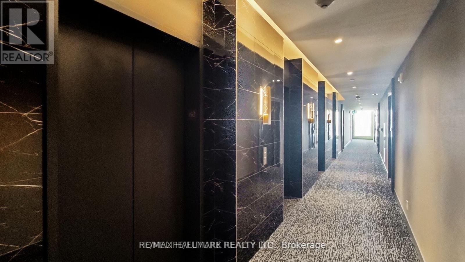 4009 - 5 Buttermill Avenue, Vaughan, ON - Indoor Photo Showing Other Room