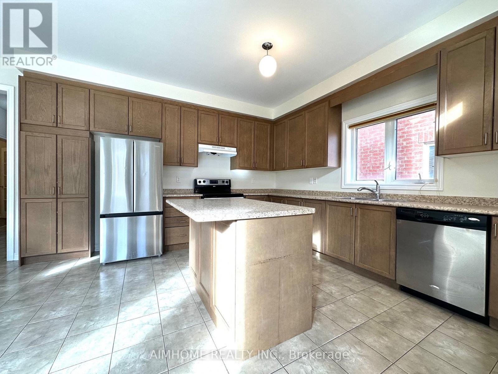 1171 Mctavish Drive, Newmarket, ON - Indoor Photo Showing Kitchen