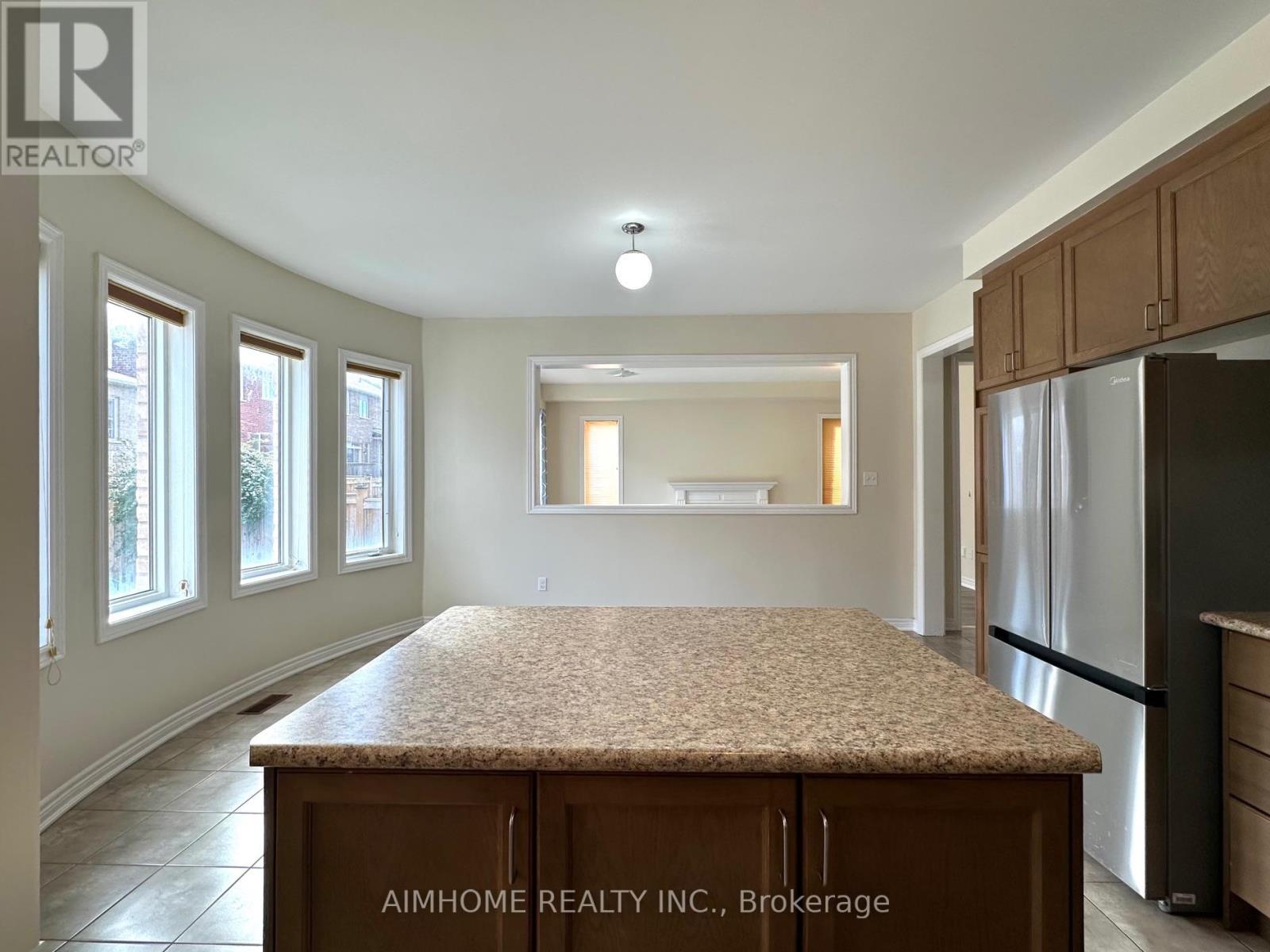 1171 Mctavish Drive, Newmarket, ON - Indoor