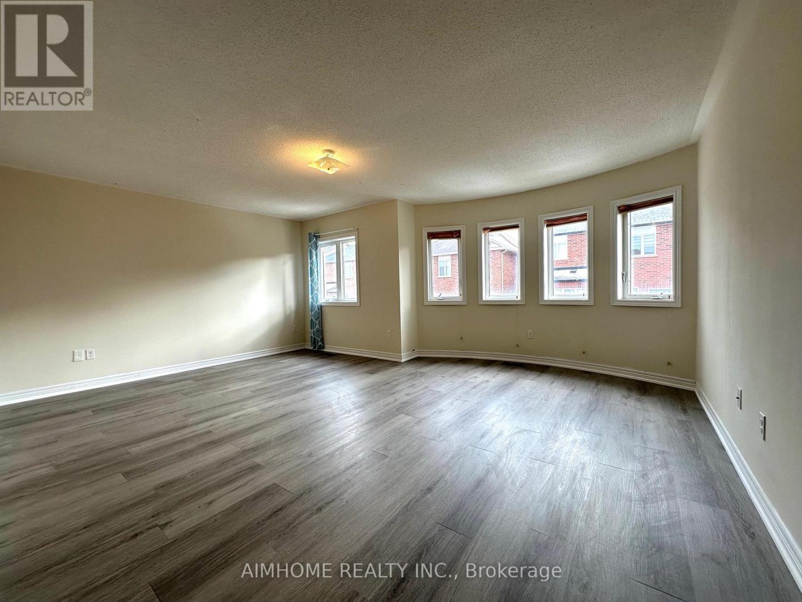 1171 Mctavish Drive, Newmarket, ON - Indoor Photo Showing Other Room