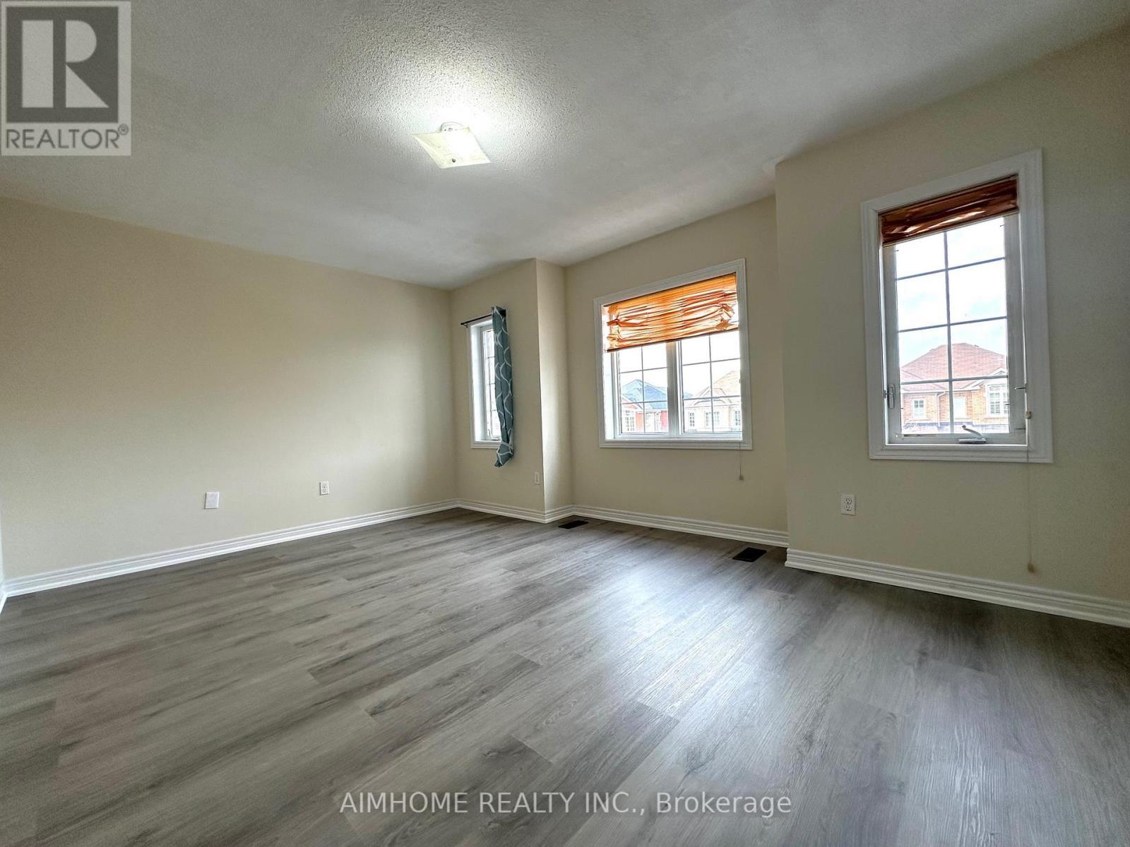 1171 Mctavish Drive, Newmarket, ON - Indoor Photo Showing Other Room