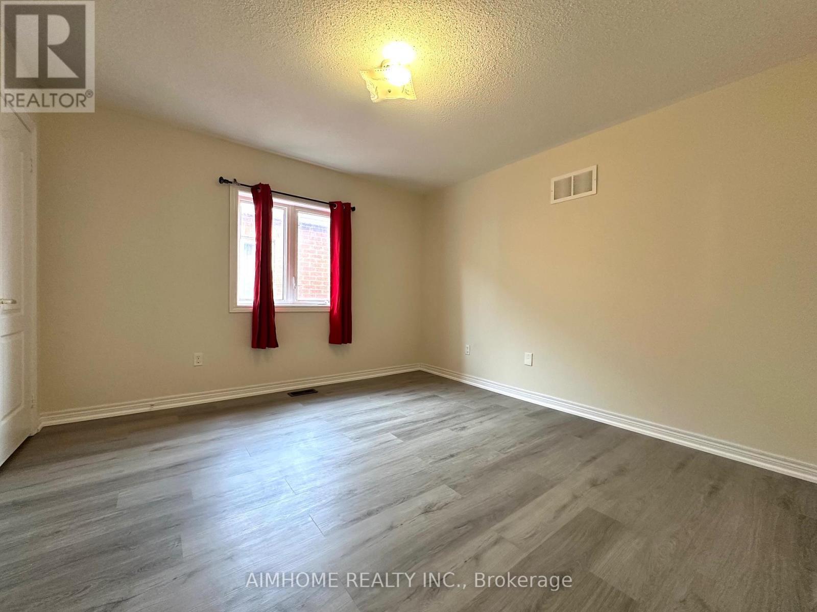 1171 Mctavish Drive, Newmarket, ON - Indoor Photo Showing Other Room