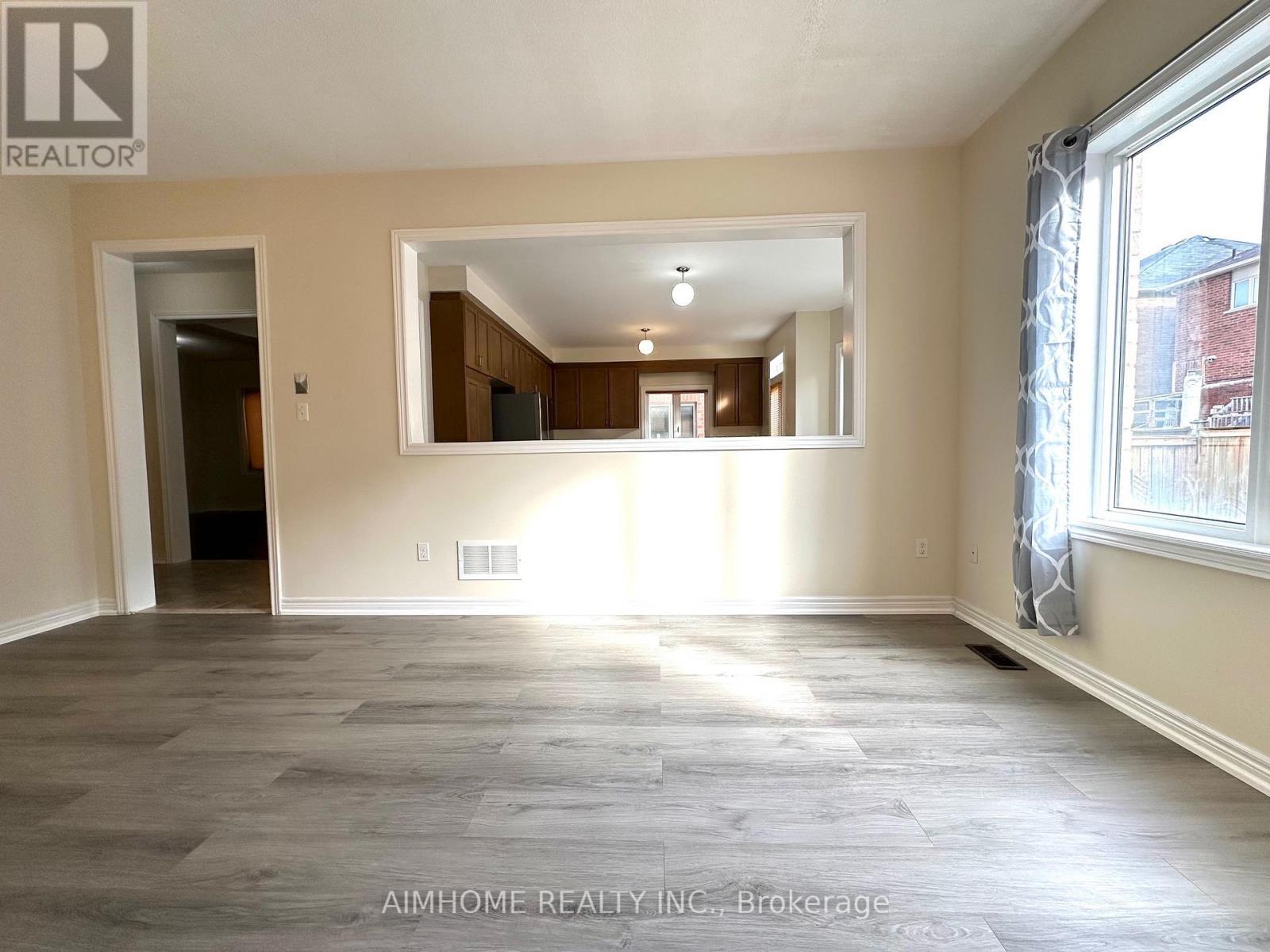 1171 Mctavish Drive, Newmarket, ON - Indoor Photo Showing Other Room