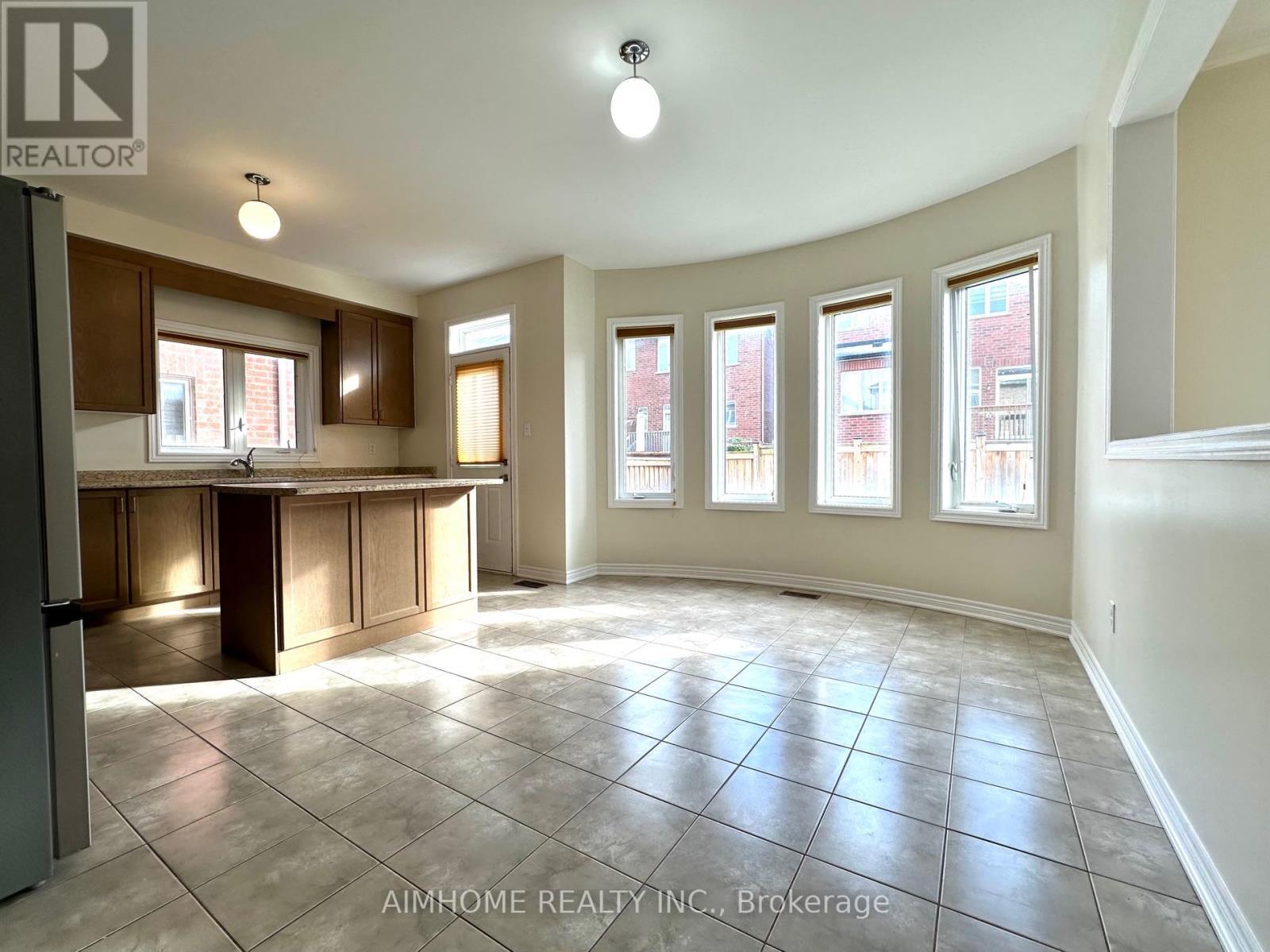 1171 Mctavish Drive, Newmarket, ON - Indoor Photo Showing Other Room