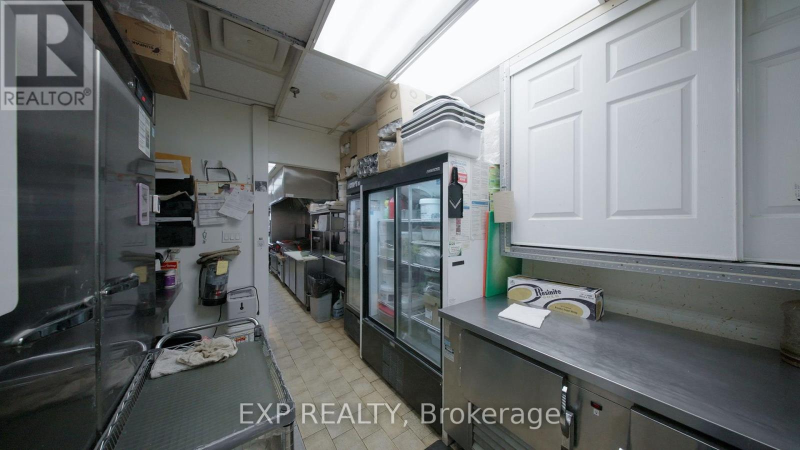 4 - 146 Citation Drive, Vaughan, ON