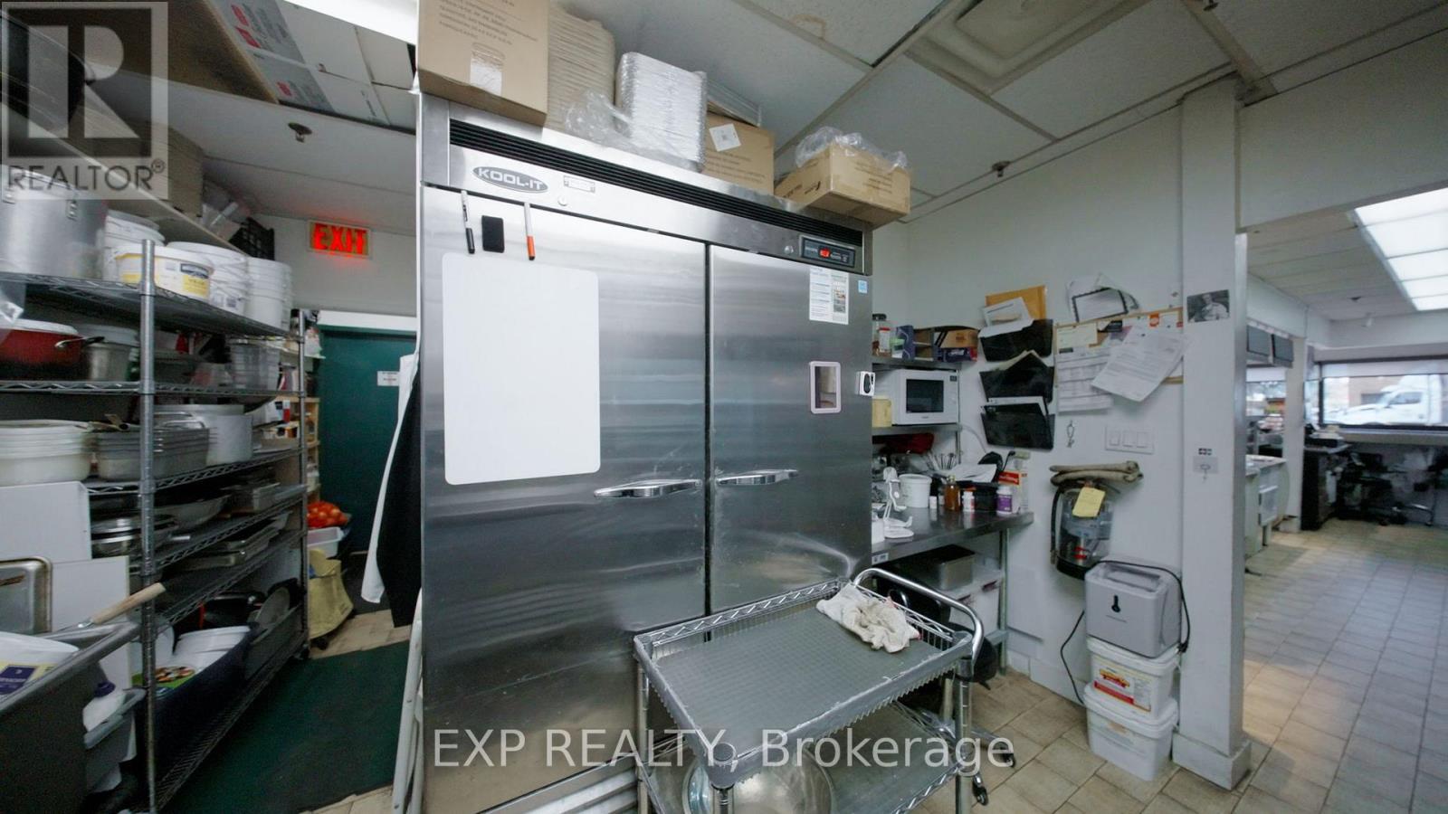 4 - 146 Citation Drive, Vaughan, ON