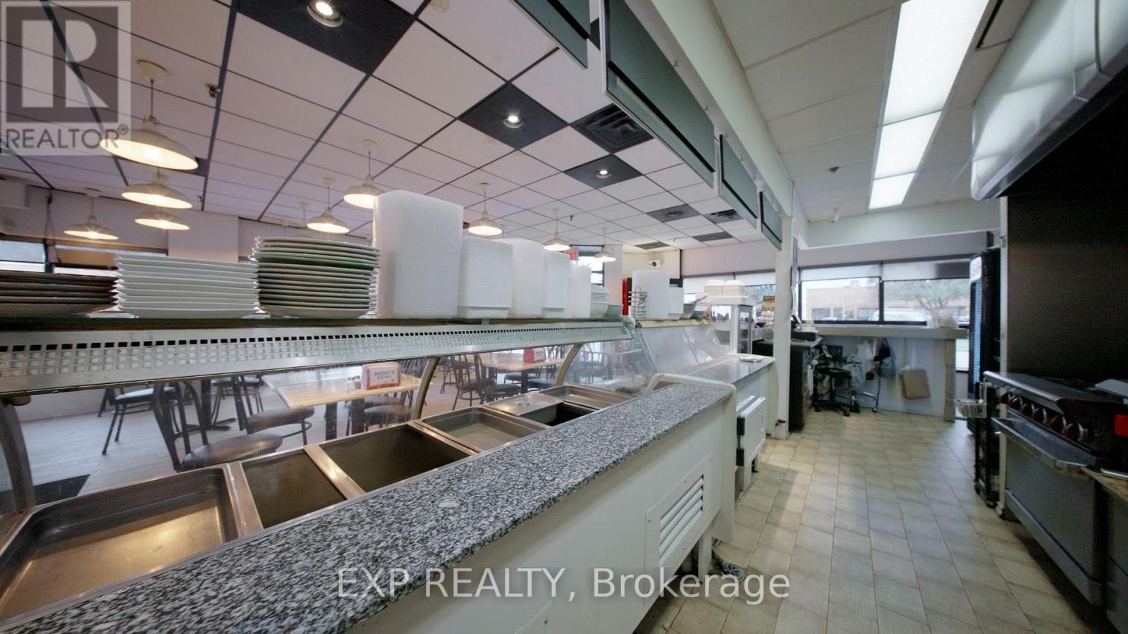 4 - 146 Citation Drive, Vaughan, ON