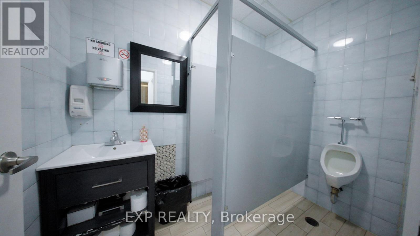 4 - 146 Citation Drive, Vaughan, ON