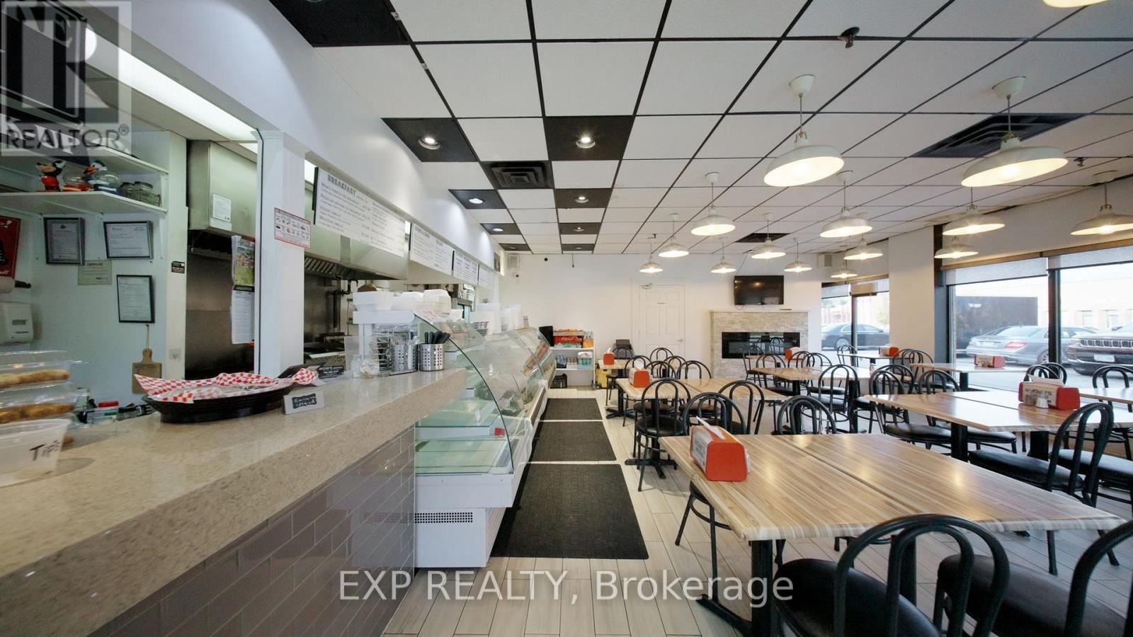 4 - 146 Citation Drive, Vaughan, ON