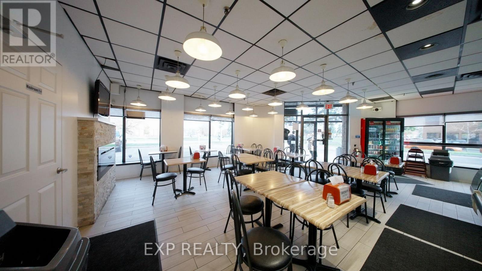 4 - 146 Citation Drive, Vaughan, ON