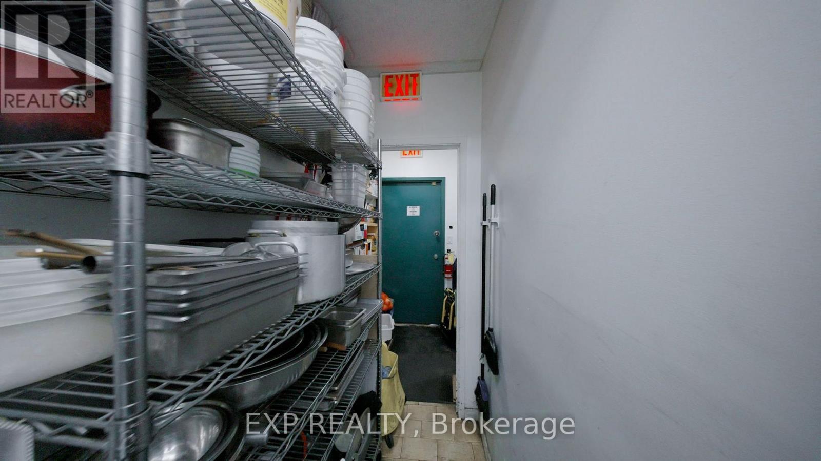 4 - 146 Citation Drive, Vaughan, ON