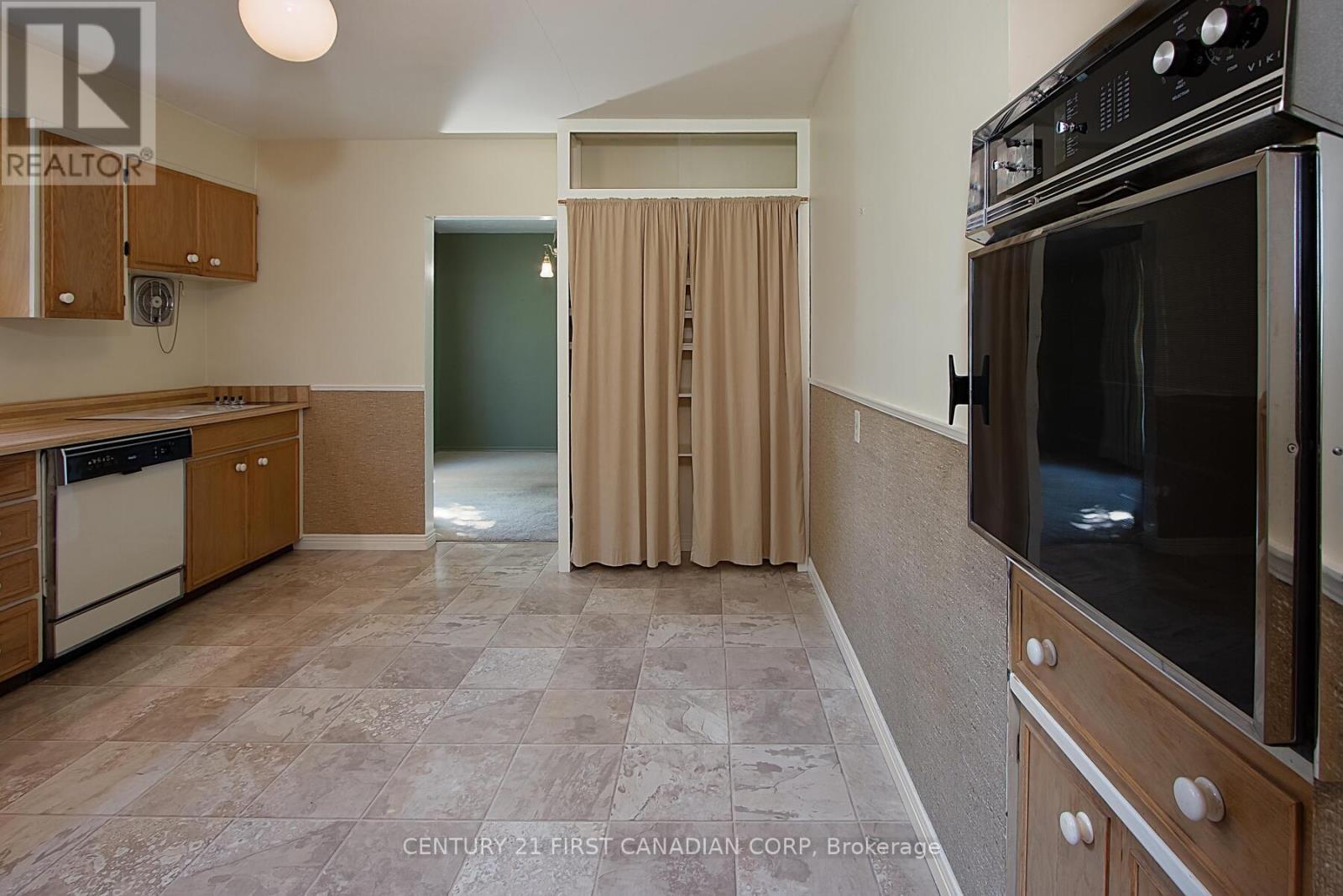 42 Naomee Crescent, London North (North O), ON - Indoor Photo Showing Kitchen