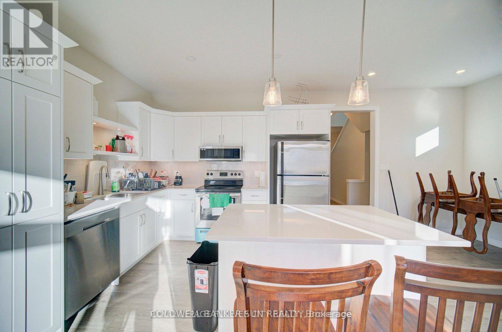 80 Keba Crescent, Tillsonburg, ON - Indoor