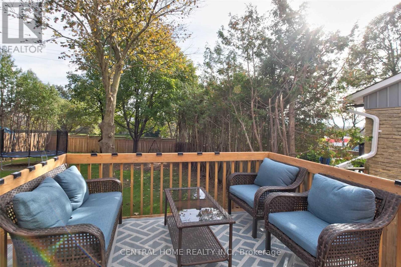 72 Eastman Crescent, Newmarket, ON - Outdoor With Deck Patio Veranda