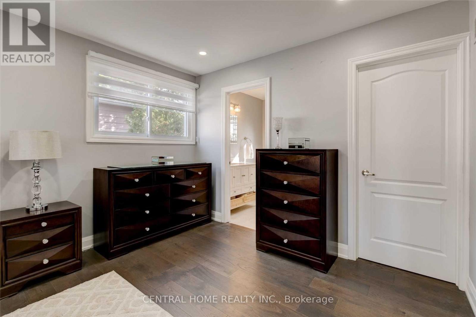 72 Eastman Crescent, Newmarket, ON - Indoor