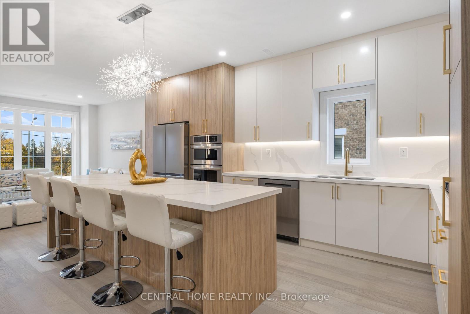 2954 Elgin Mills Rd E Elgin Mills Road E, Markham, ON - Indoor