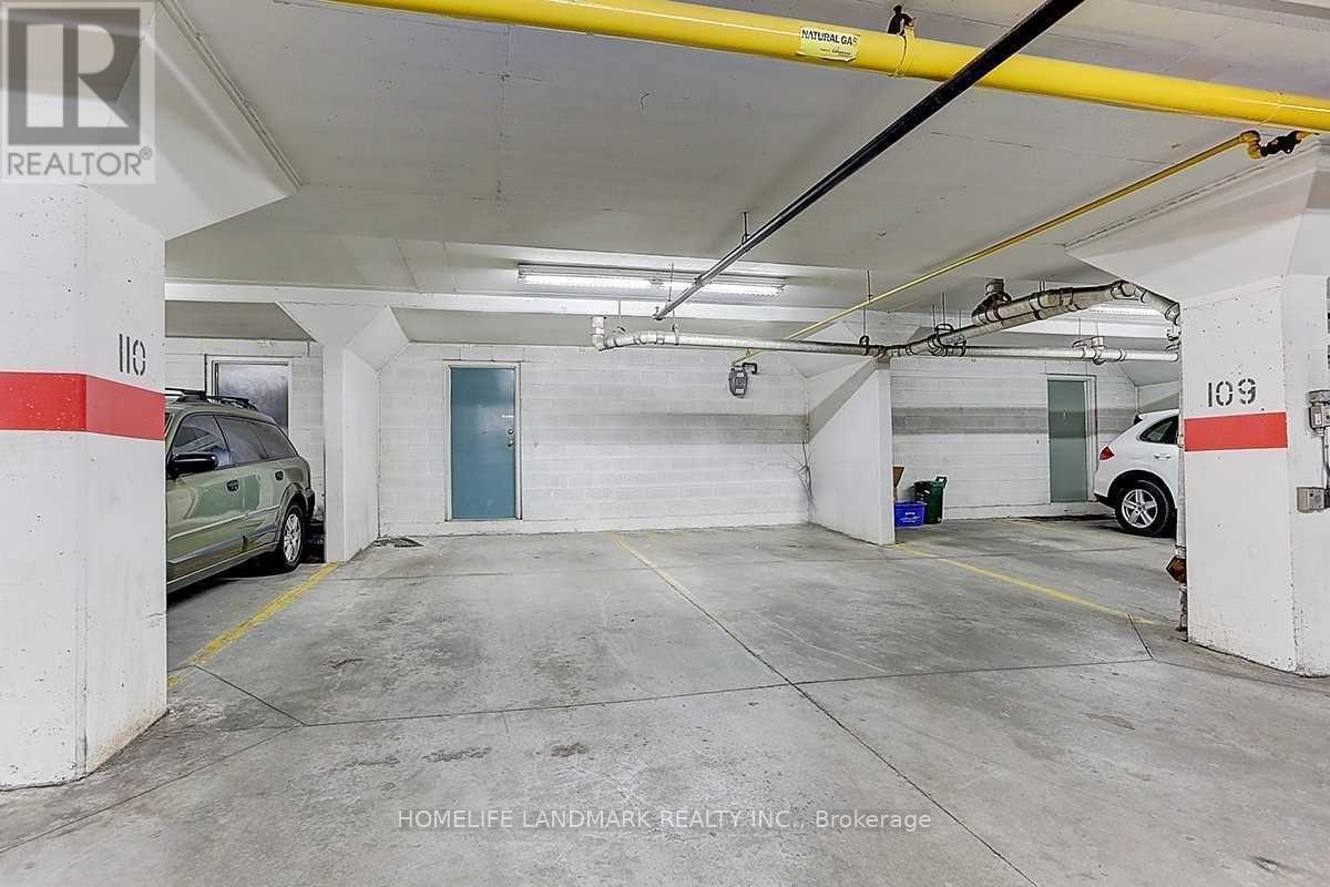 5 - 21 St Moritz Way, Markham, ON - Indoor Photo Showing Garage