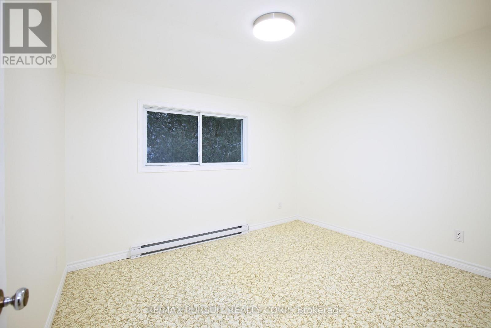 409 Mccamus Avenue, Temiskaming Shores (New Liskeard), ON - Indoor Photo Showing Other Room