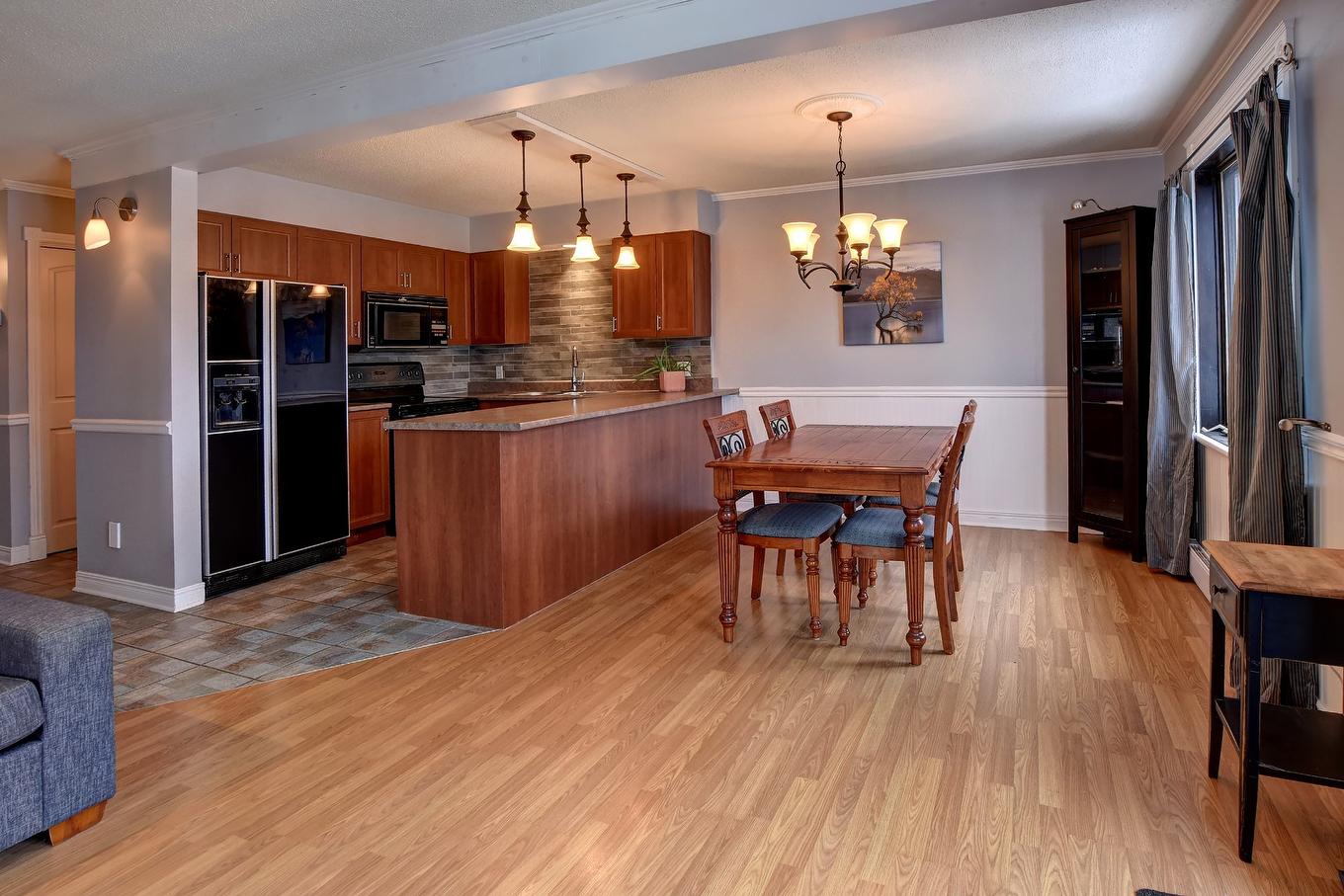 Dining room - 732 Ch. Des Éperviers, Piedmont, QC - Indoor
