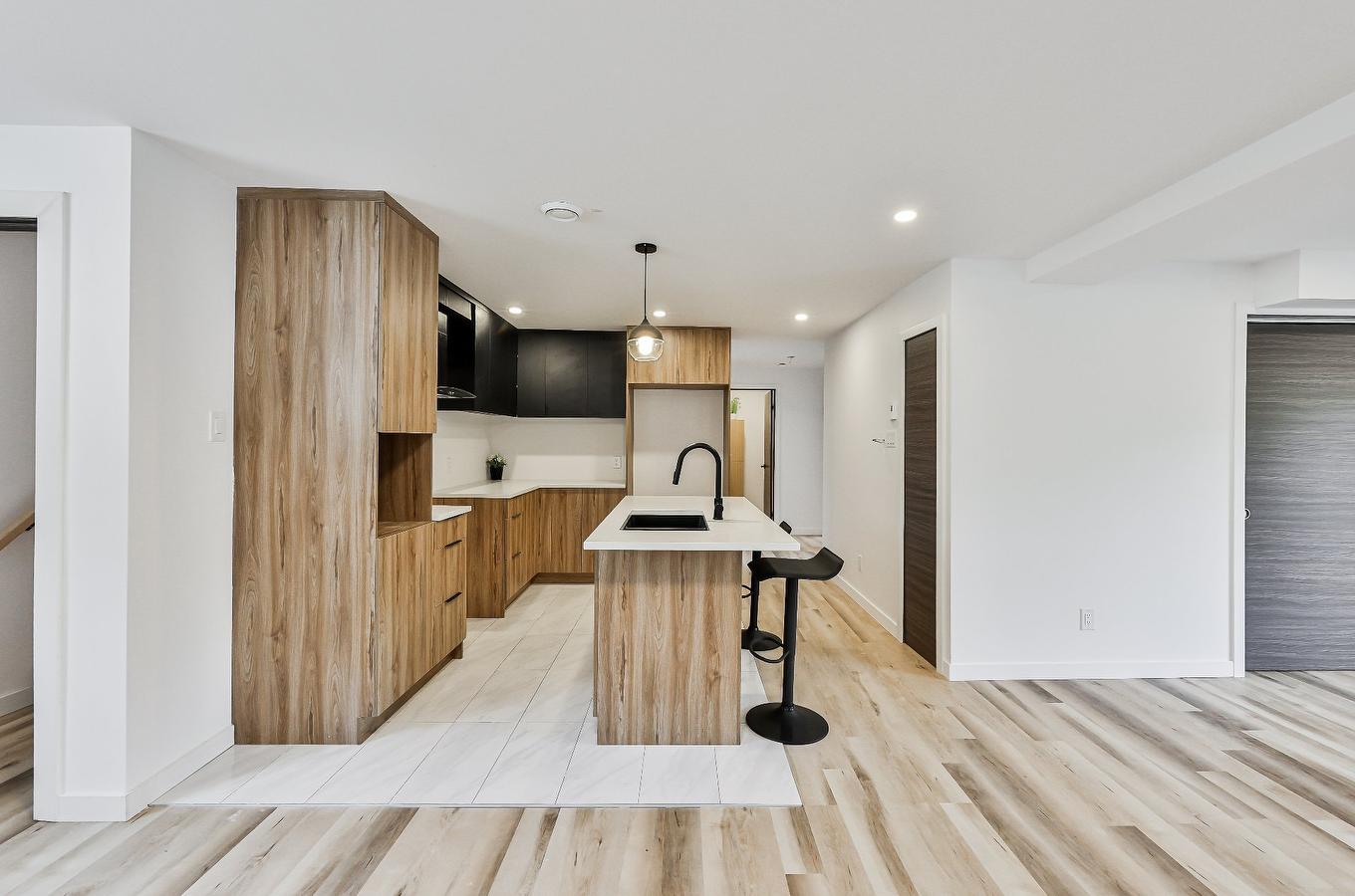 Intergenerational - 750 5E Rang, Sainte-Julienne, QC - Indoor Photo Showing Other Room