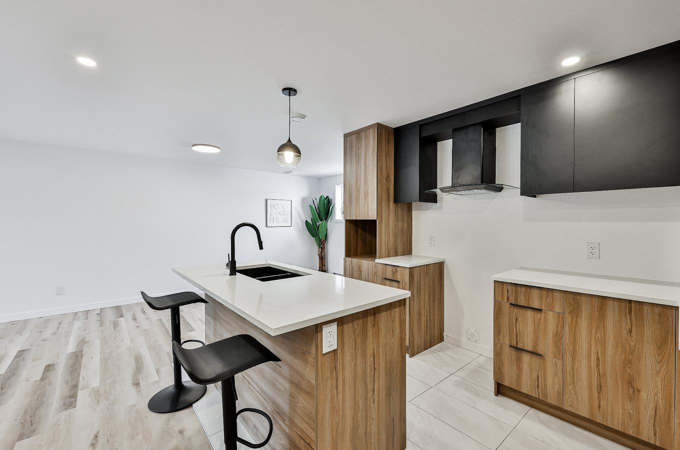 Intergenerational - 750 5E Rang, Sainte-Julienne, QC - Indoor Photo Showing Kitchen With Double Sink