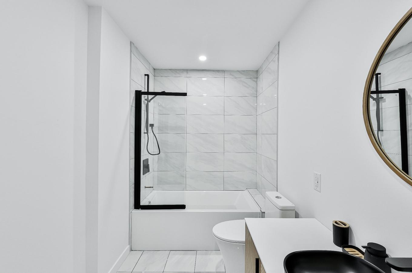 Intergenerational - 750 5E Rang, Sainte-Julienne, QC - Indoor