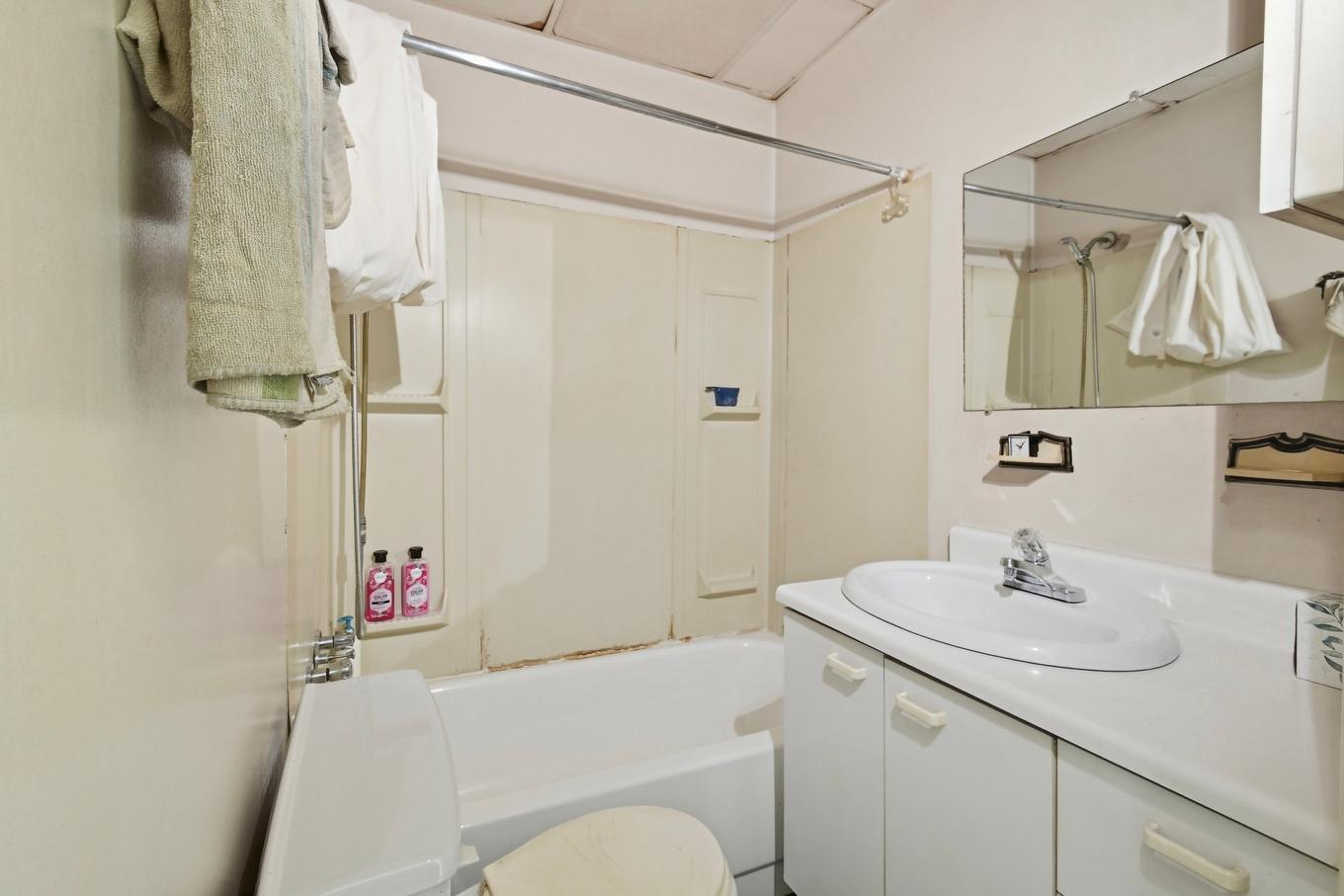 Bathroom - 3860 - 3882 Ch. St-Roch, Sorel-Tracy, QC - Indoor Photo Showing Bathroom