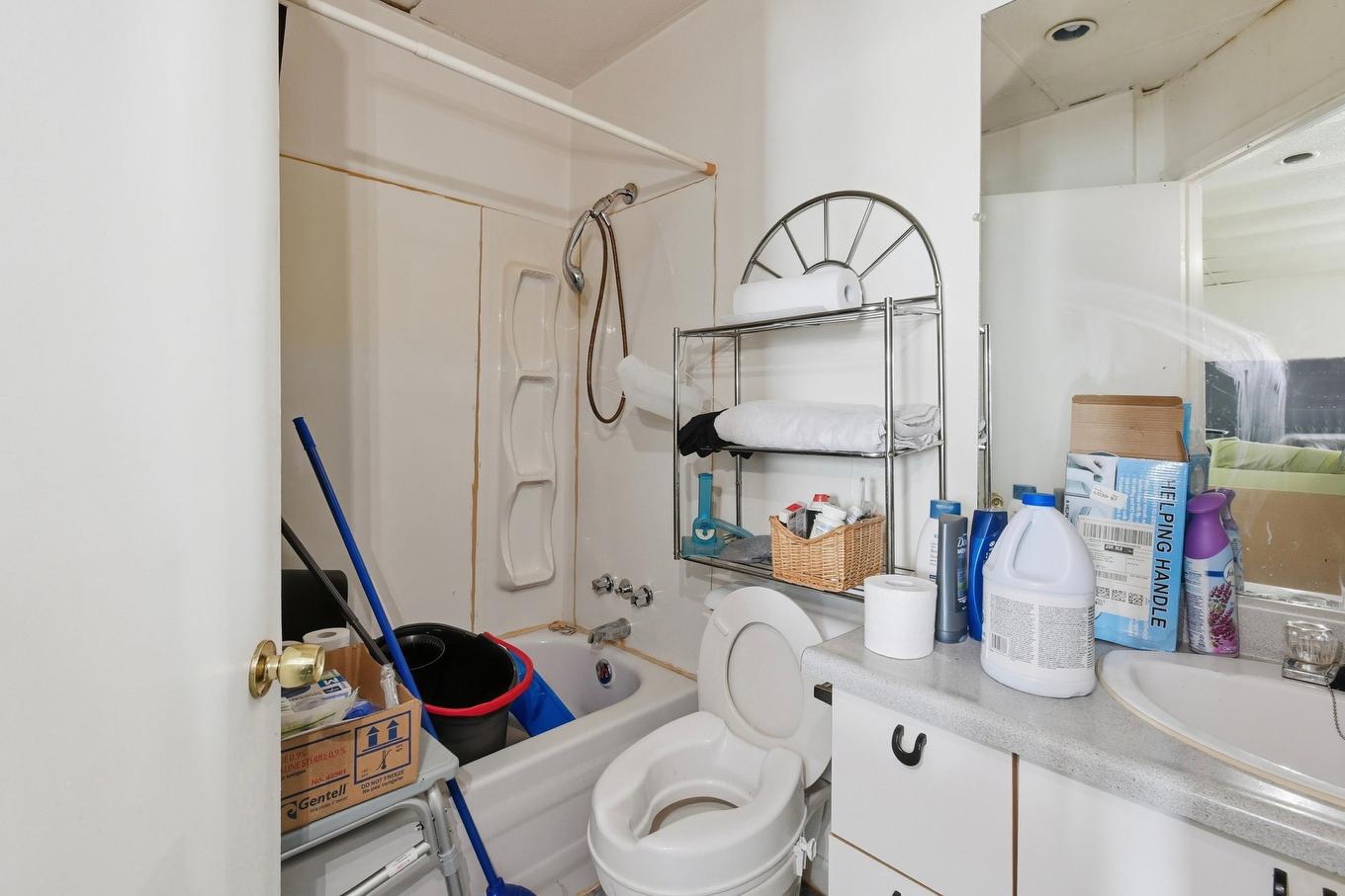 Bathroom - 3860 - 3882 Ch. St-Roch, Sorel-Tracy, QC - Indoor Photo Showing Bathroom