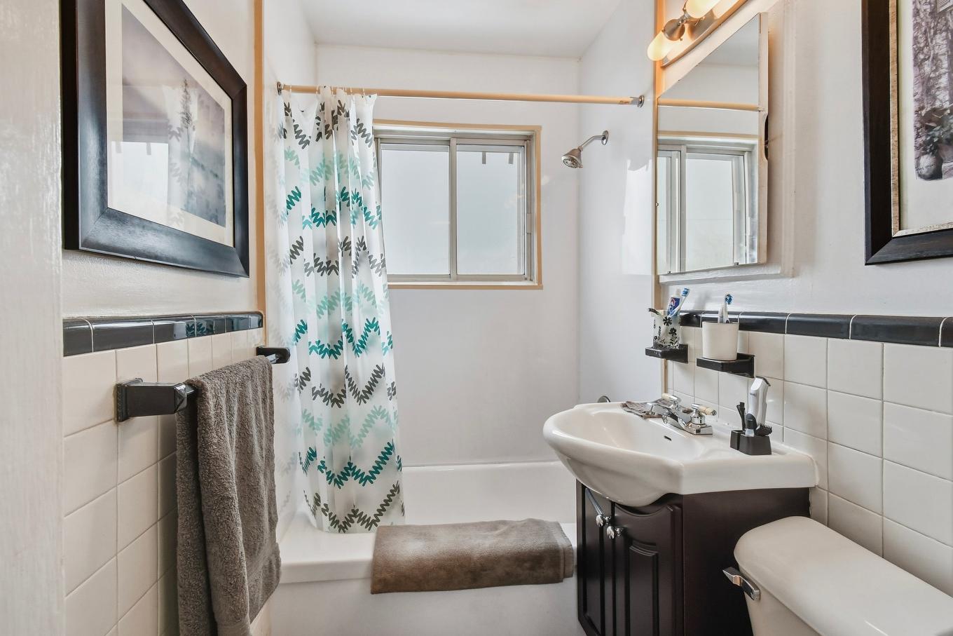 Bathroom - 300 - 304 Rue Taillon, Montréal (Mercier/Hochelaga-Maisonneuve), QC - Indoor Photo Showing Bathroom